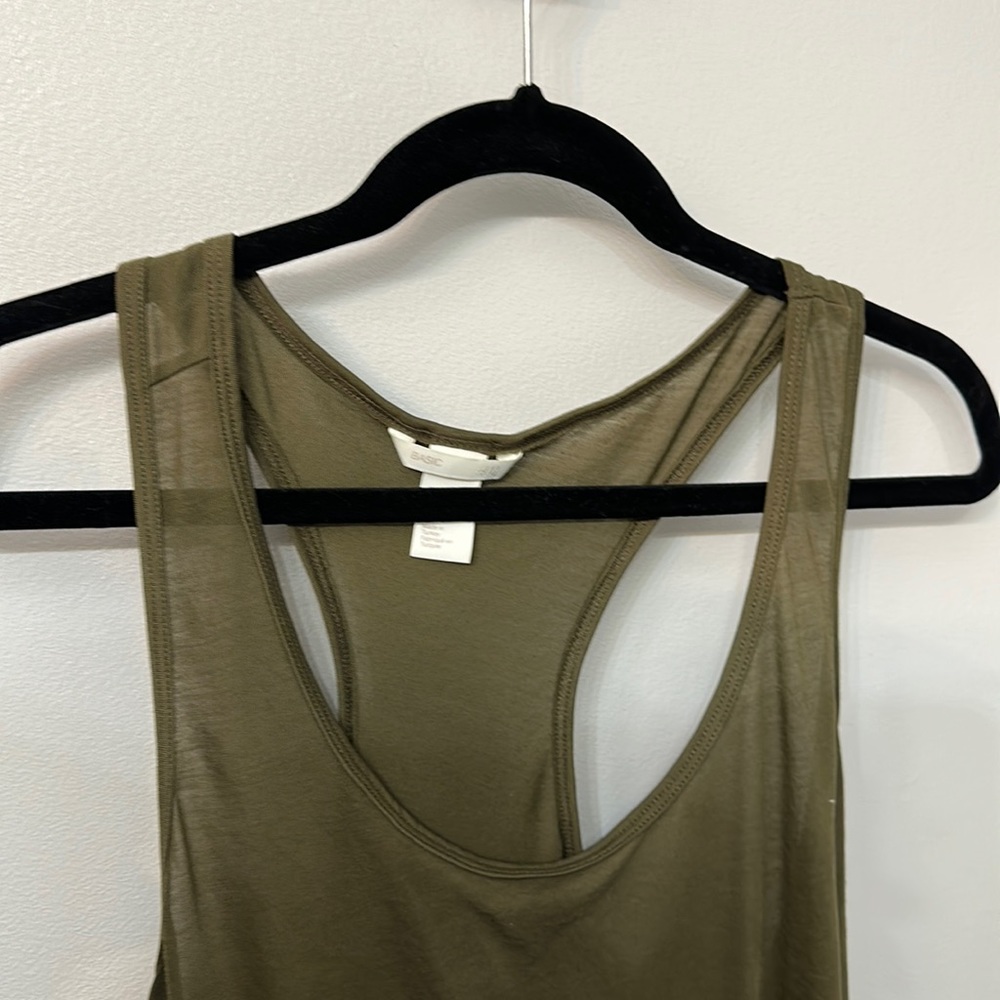 Basic tank - Picture 2 of 2